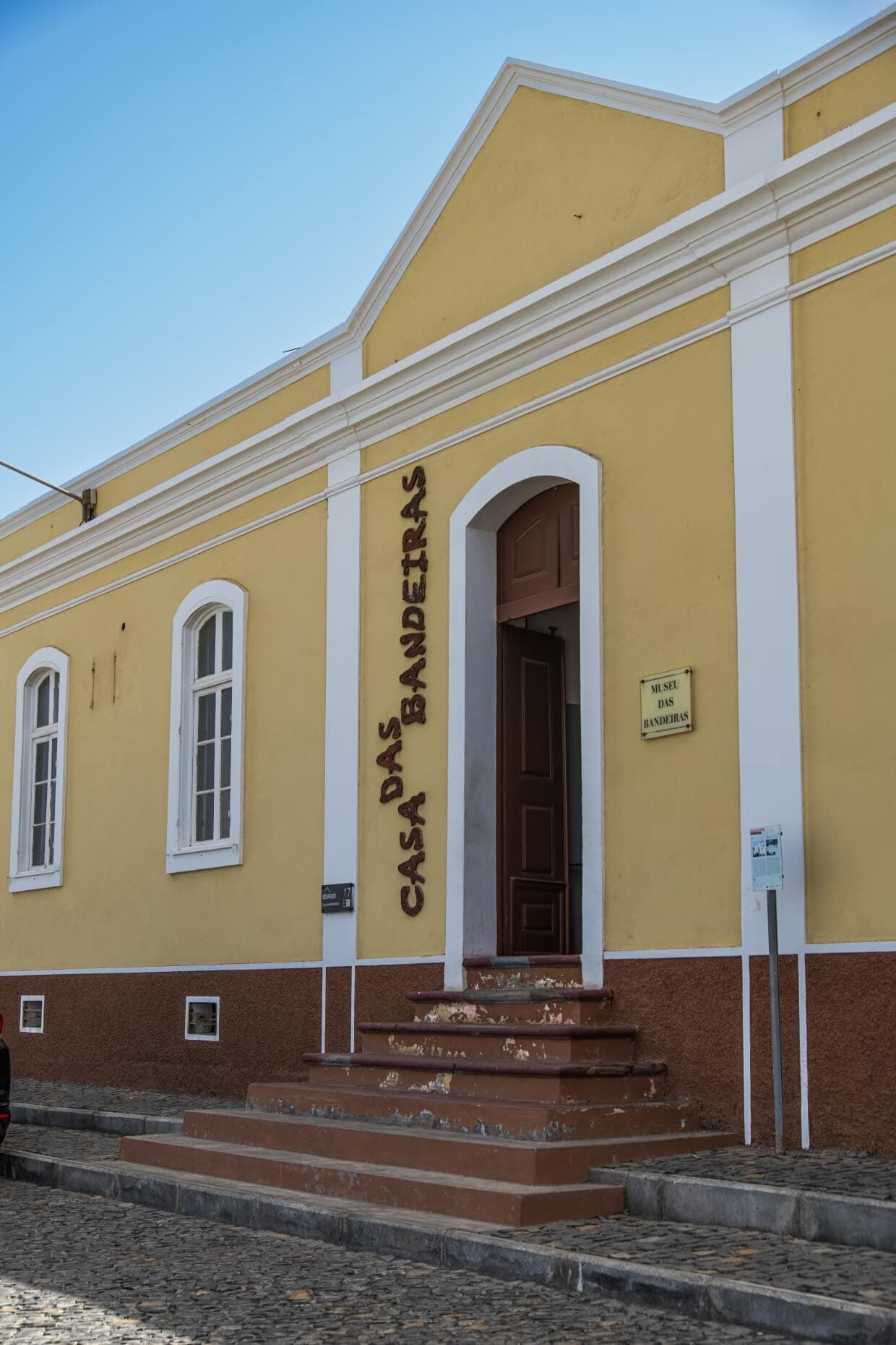 Bandeiras House